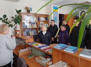 Студенти-фізкультурники ознайомилися з фаховою літературою в бібліотеці УНУ